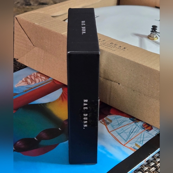 Rae Dunn Queen bee 🐝 Compact Mirror • NEW • - Picture 3 of 6